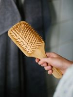 Grums-bamboo-hairbrush4